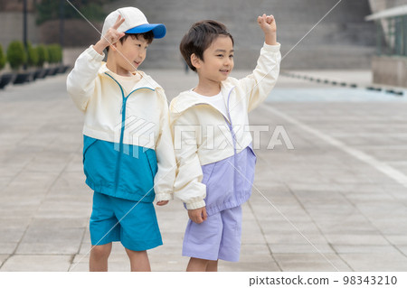 Child Lifestyle Parenting Education Culture 98343210