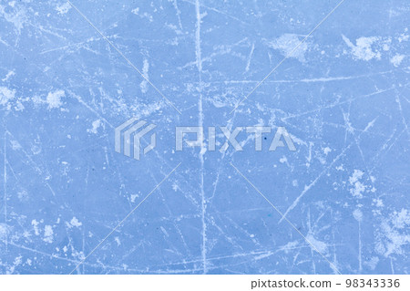 Empty ice rink with skate marks after the session outdoor. 98343336