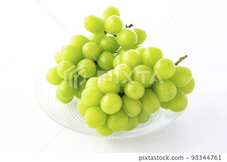 Shine Muscat white background Shine Muscat white background 98344761