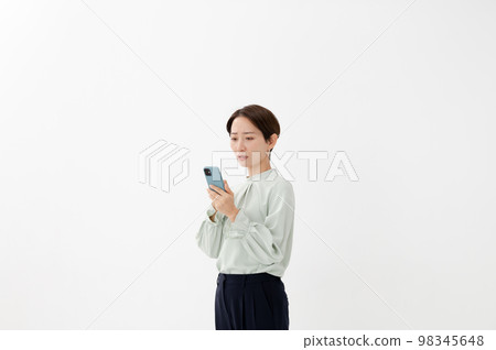 商界女性受苦 98345648