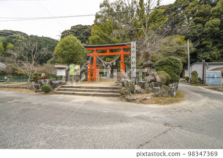 山中八幡神社(岡崎市)第一鳥居 山中八幡神社(岡崎市)第一鳥居 98347369
