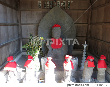 鎌倉市高拓寺鹽野地藏 鎌倉市高拓寺鹽野地藏 98348597