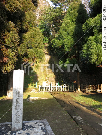 鎌倉市二階堂的五代吾天皇親王和森永親王墓 98348952