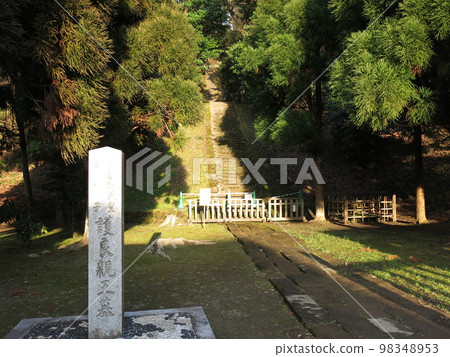 Tomb of Emperor Godaigo Prince and Prince Morinaga in Nikaido, Kamakura City 98348953