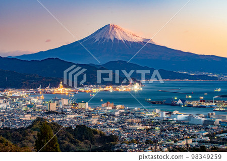 Nihondaira at dawn 98349259