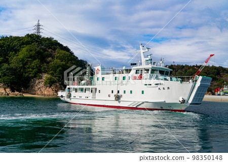 Takashima Seto Inland Sea Patrol Medical Vessel Saiseimaru 2 Kasaoka City, Okayama Prefecture, departing from Takashima Port Takashima Seto Inland Sea Patrol Medical Vessel Saiseimaru 2 Kasaoka City, Okayama Prefecture, departing from Takashima Port 98350148