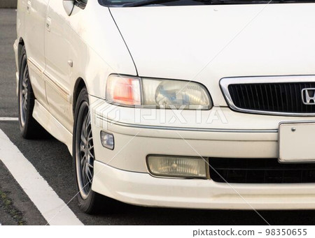 Car image Front mask of the first generation Honda Odyssey 98350655