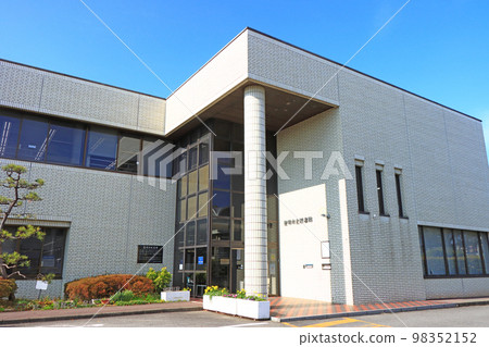 Scenery of Toyoake City Library, Toyoake City 98352152