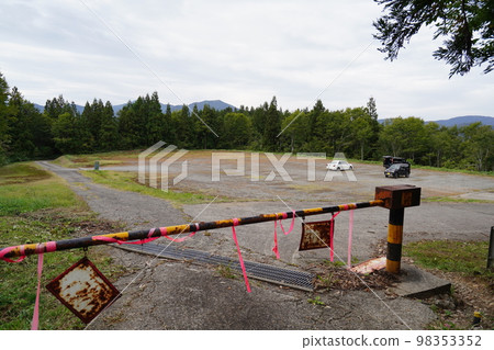 2022年10月3日,從淺草山沿Sakurazone路線下降,從Sakurazone Hiroba登山口到達Nezumochidaira停車場 2022年10月3日,從淺草山沿Sakurazone路線下降,從Sakurazone Hiroba登山口到達Nezumochidaira停車場 98353352