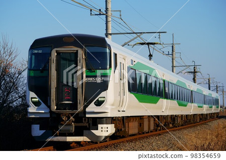 Limited express Naritasan Hatsumode Tochigi run via the Abiko branch line 98354659