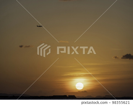 Sunset The sun sets over Kerama Island in the East China Sea Sunset The sun sets over Kerama Island in the East China Sea 98355621