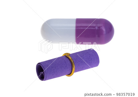 medical capsule isolated 98357019