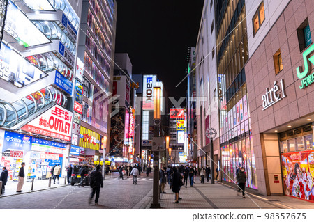 “東京”秋葉原電器城/城市夜景 “東京”秋葉原電器城/城市夜景 98357675