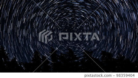 Star trails in the night sky 98359404