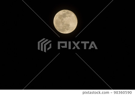 Hakushu Town, Hokuto City, full moon in January 2020 (position: top center) Hakushu Town, Hokuto City, full moon in January 2020 (position: top center) 98360590