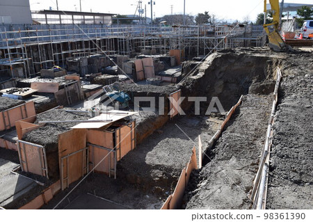 建設中的建築地基施工現場 98361390