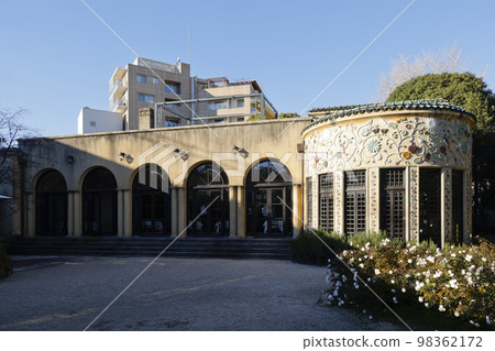 Former Count House of Ogasawara 98362172