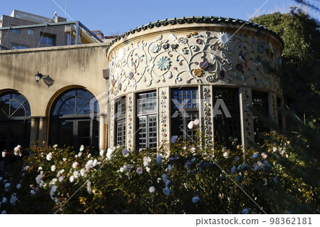 Former Count House of Ogasawara 98362181