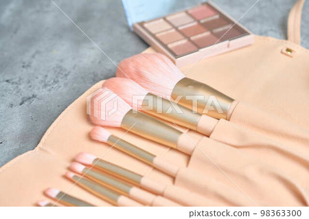 Makeup brush set 98363300