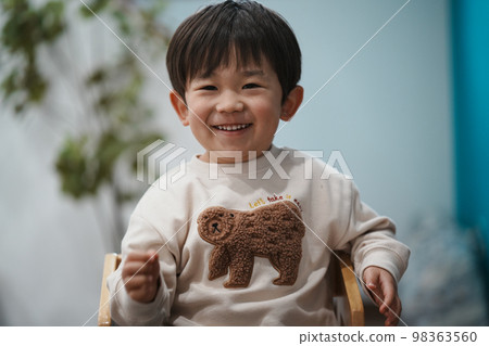 害羞的孩子 98363560