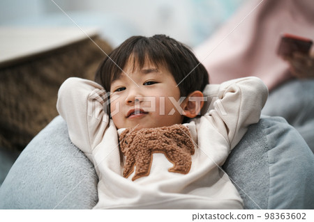 害羞的孩子 98363602