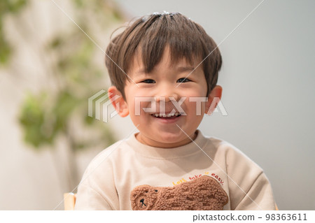 shy child shy child 98363611