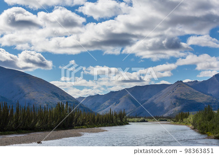 River in Canada River in Canada 98363851