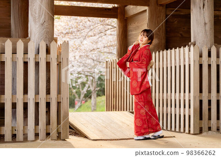 Beautiful Japanese women 98366262