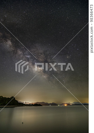 Setouchi's early summer starry sky, the Milky Way rising from Shimanami Setouchi's early summer starry sky, the Milky Way rising from Shimanami 98366473
