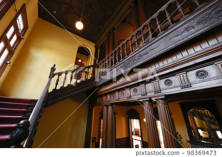 Former Iwasaki Family Kayamachi Main Residence 98369473