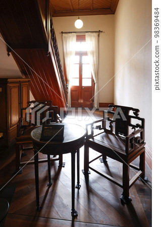 Former Iwasaki Family Kayamachi Main Residence 98369484
