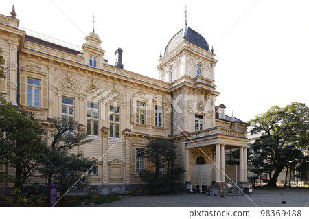 Former Iwasaki Family Kayamachi Main Residence 98369488