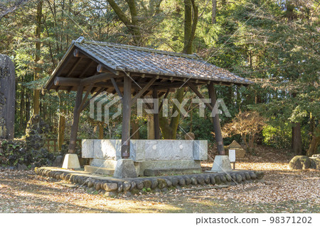 Minowa Castle Ruins Well [Japan's Top 100 Castles] Takasaki City, Gunma Prefecture 98371202