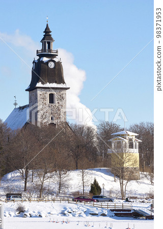  A church 98371953