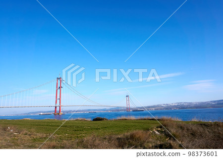 The construction of 1915 Canakkale Bridge 98373601