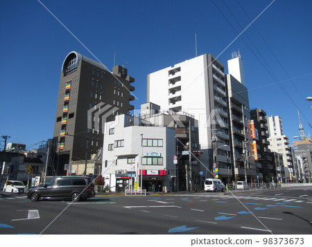 Near Sumiyoshi Station 98373673