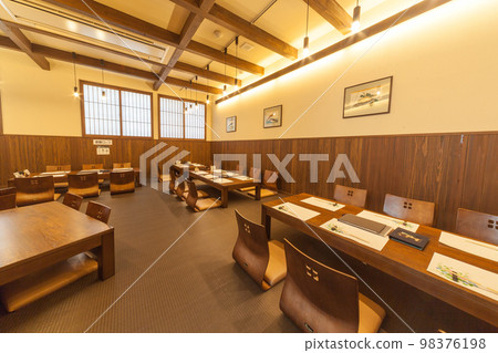 餐廳的榻榻米房間 餐廳的榻榻米房間 98376198