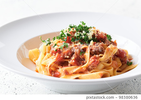 肉醬寬麵條 98380636
