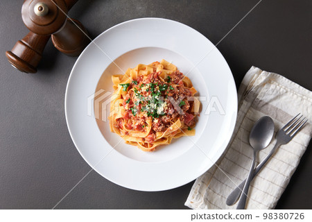 肉醬寬麵條 98380726