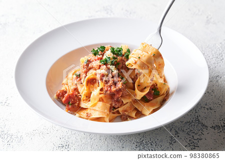 Bolognese fettuccine 98380865