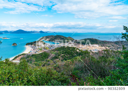 Center of Shiroishi Island seen from the top of Takayama 2 Shiroishi Island, Kasaoka City, Okayama Prefecture 98382809