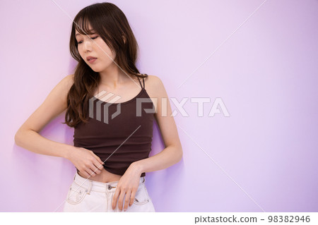 Young lady with tank top 98382946