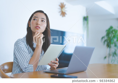 female, lady, woman 98384862