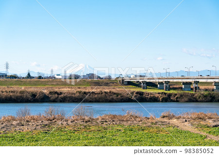 [茨城縣]從隆冬河床看富士山（1月） 98385052
