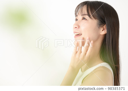 Beauty Moisturizing Front Bokeh 98385371