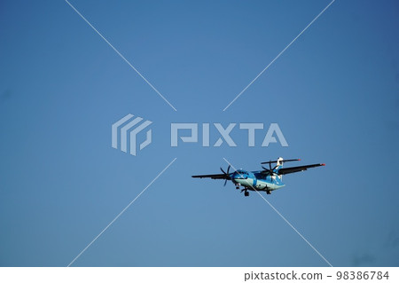 Flying plane Flying plane 98386784