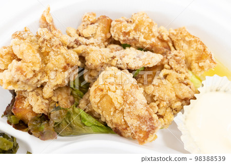 美味的炸雞午餐 美味的炸雞午餐 98388539