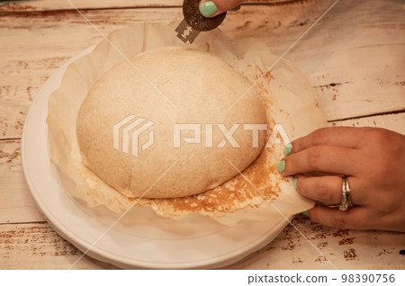 Bread 98390756