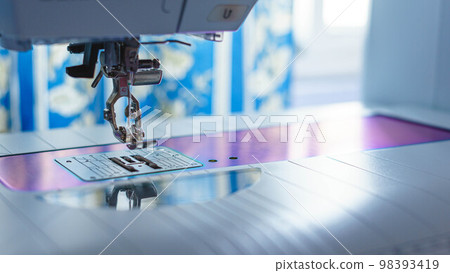 sewing machine sewing machine 98393419