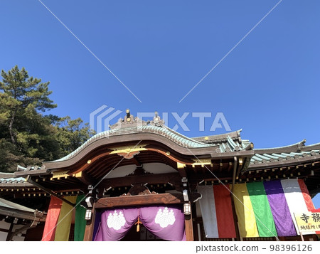 Door goddess 98396126